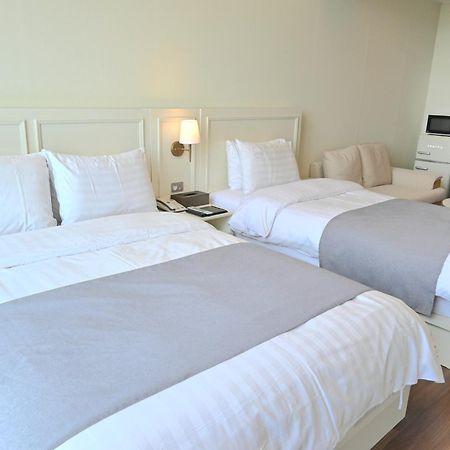 Rich Hotel Jeju Exterior photo