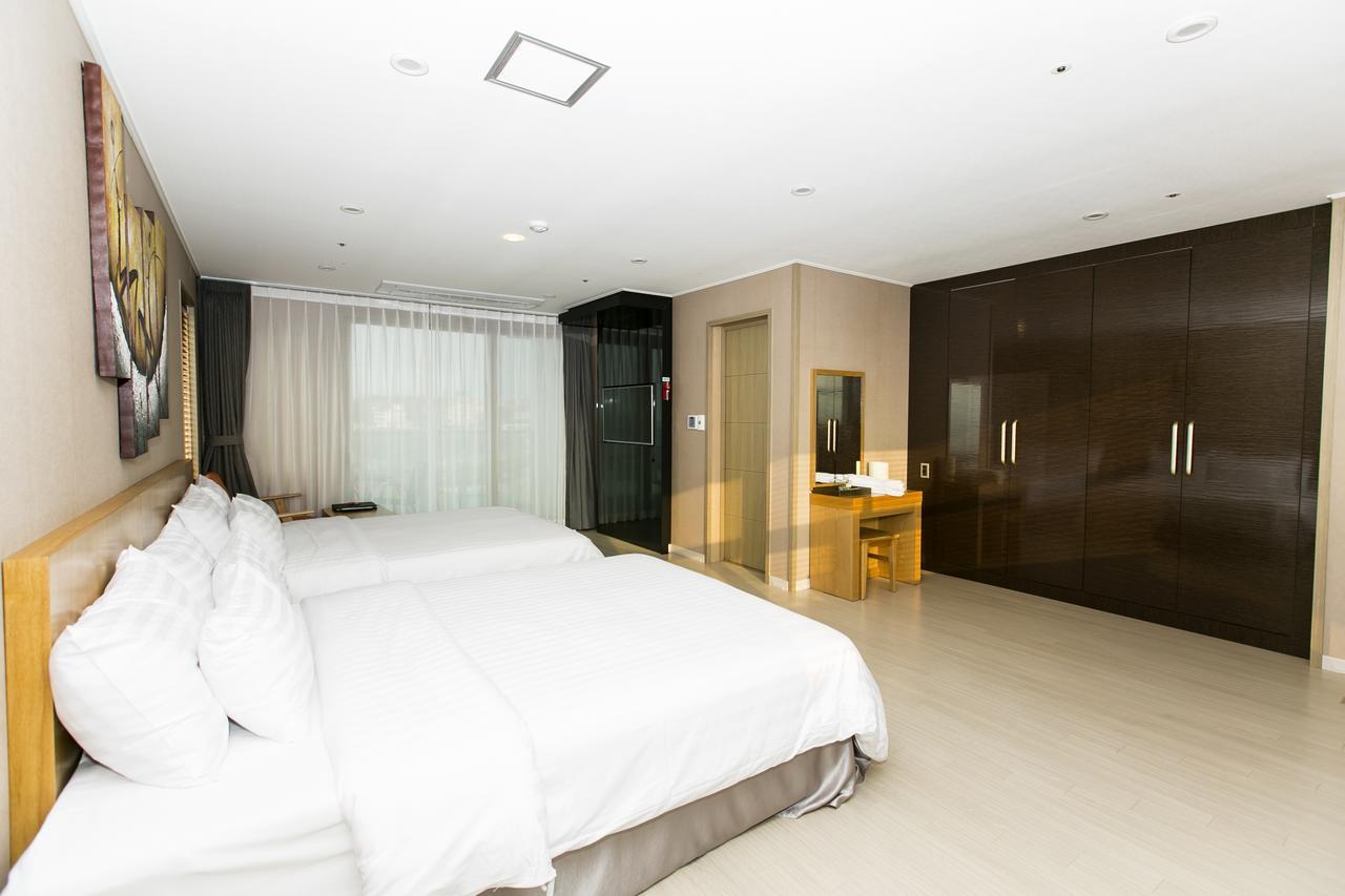 Rich Hotel Jeju Exterior photo