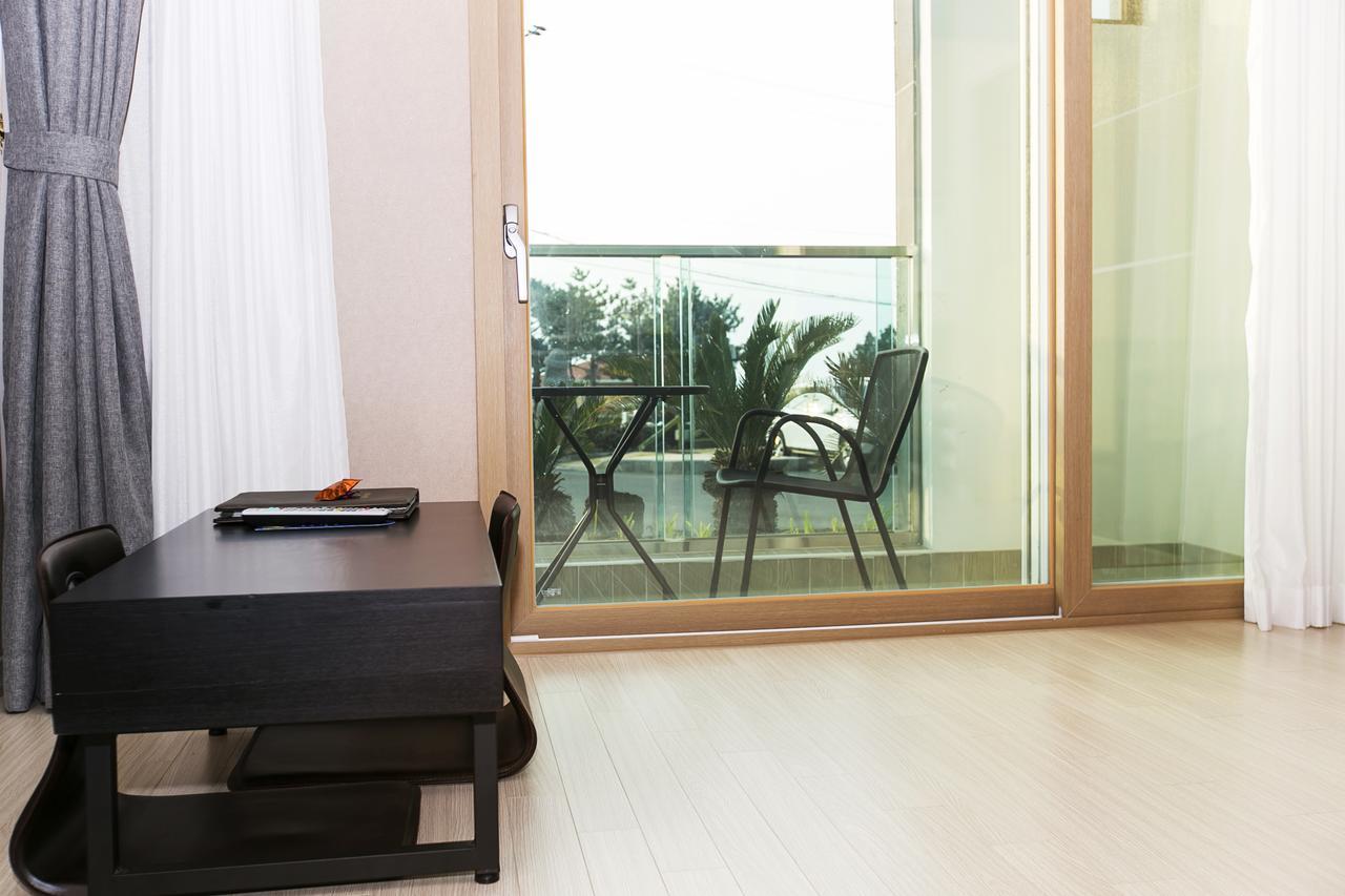 Rich Hotel Jeju Exterior photo